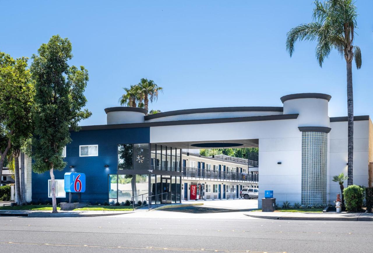 Motel 6-Anaheim, Ca - Convention Center Екстер'єр фото