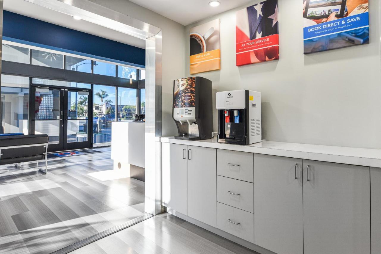 Motel 6-Anaheim, Ca - Convention Center Екстер'єр фото
