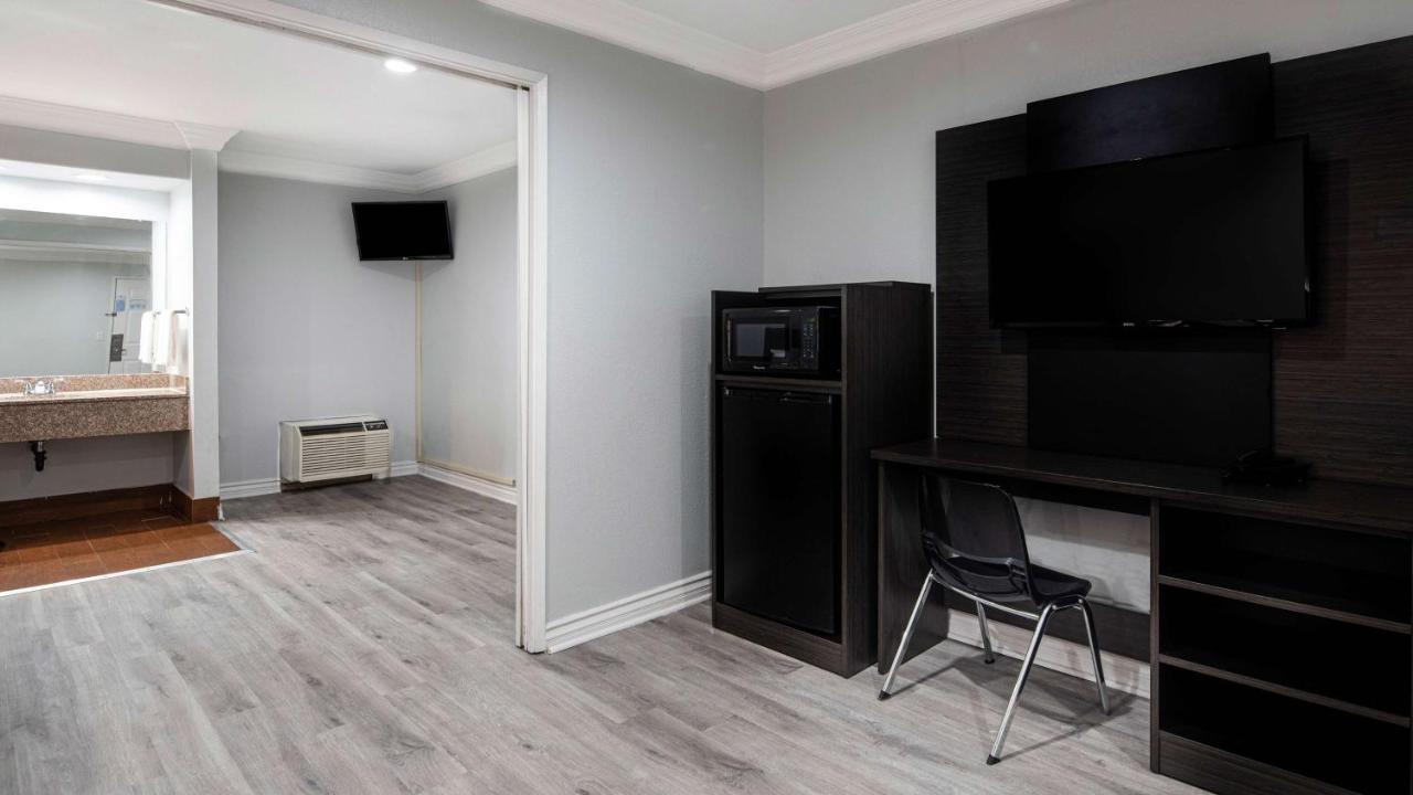 Motel 6-Anaheim, Ca - Convention Center Екстер'єр фото