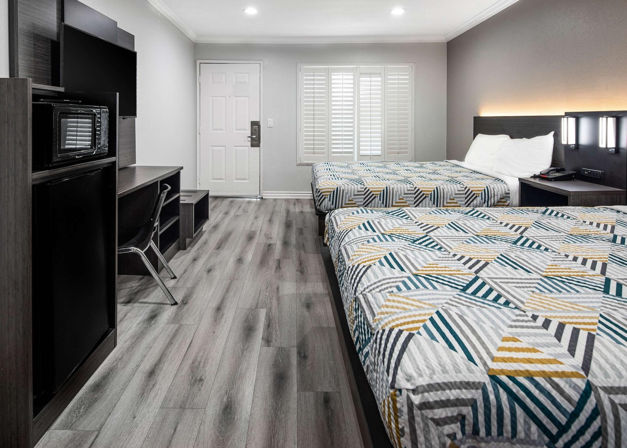 Motel 6-Anaheim, Ca - Convention Center Екстер'єр фото