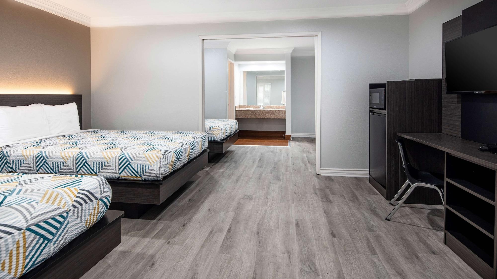 Motel 6-Anaheim, Ca - Convention Center Екстер'єр фото